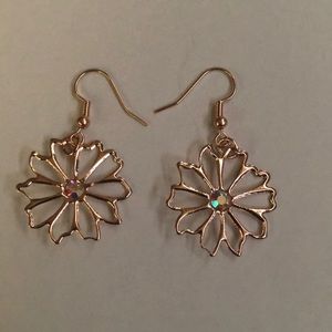 gold flower earrings